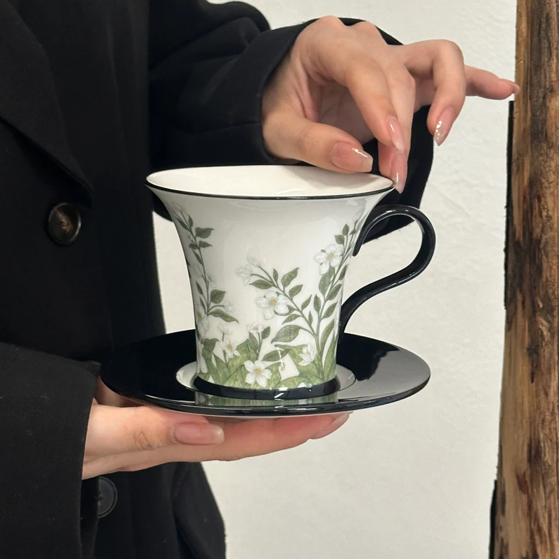 Coffee Jasmine Tea - Zestaw filiżanek i talerzyków do kawy