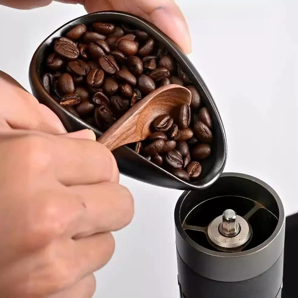Ceramiczna taca dozująca ziarn – Coffee Bean And Tea Leaf recenzja i cena